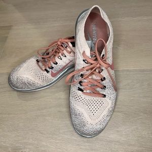Women’s 6.5 Nike Free RN Flyknit (pink, Rose, mauve)